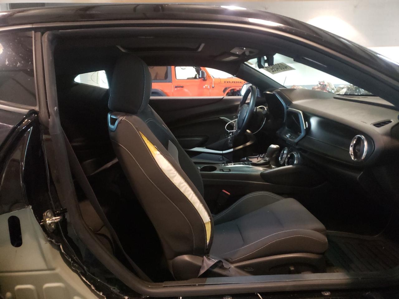 Photo 18 from auction – 2016 CHEVROLET CAMARO LT with VIN 1G1FB1RX7G0176217