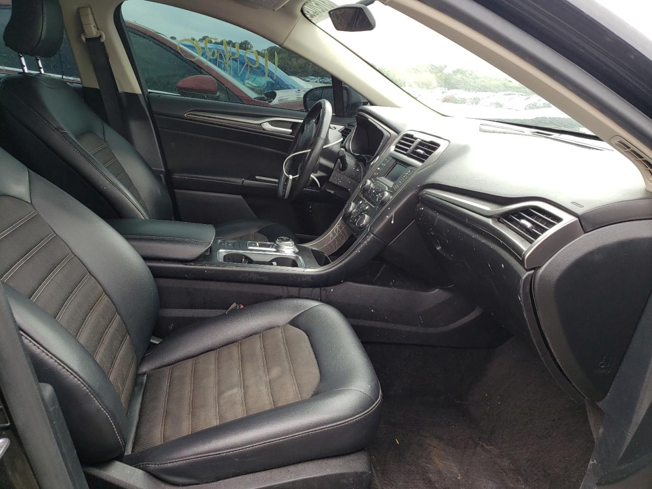 Photo 5 from auction – 2017 FORD FUSION SE with VIN 3FA6P0LU9HR233154