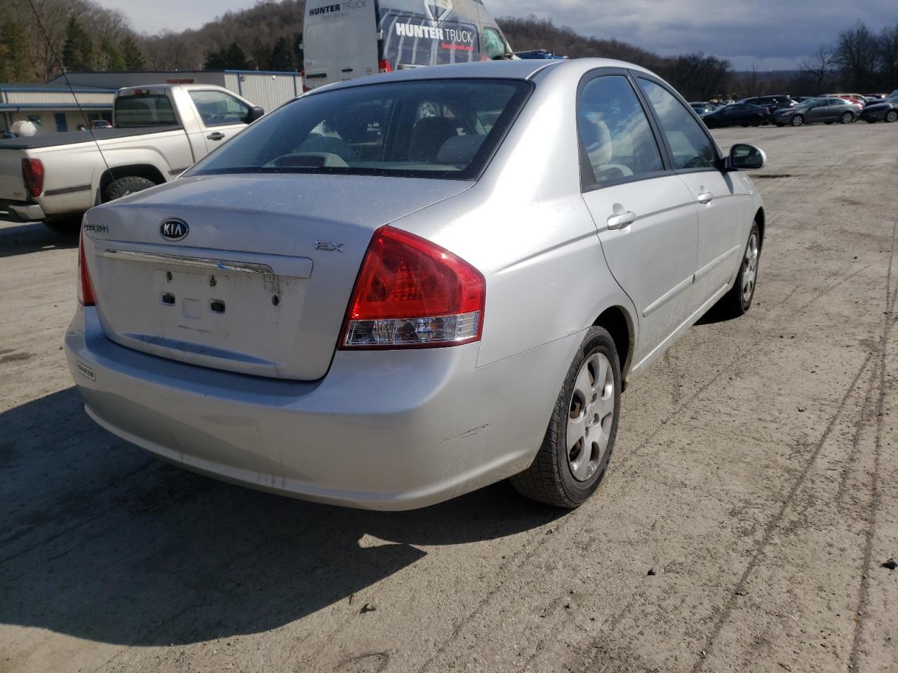 Photo 4 from auction – 2008 KIA SPECTRA EX with VIN KNAFE121685547115