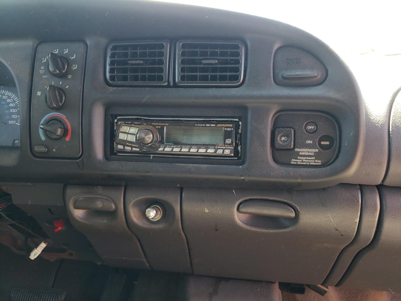Photo 9 from auction – 1998 DODGE RAM 1500 with VIN 1B7HC16Z2WS682009