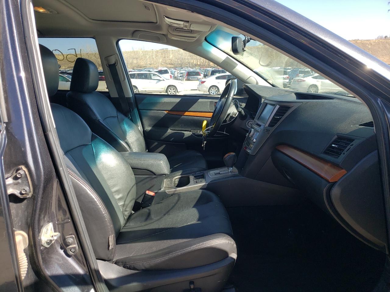 Photo 5 from auction – 2013 SUBARU OUTBACK 3. with VIN 4S4BRDLC0D2251277