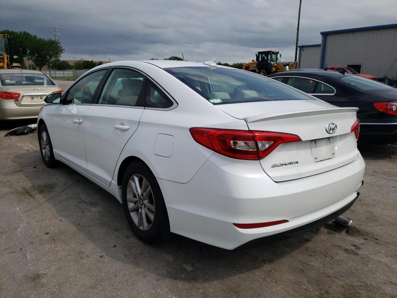 Photo 3 from auction – 2015 HYUNDAI SONATA SE with VIN 5NPE24AF2FH049299