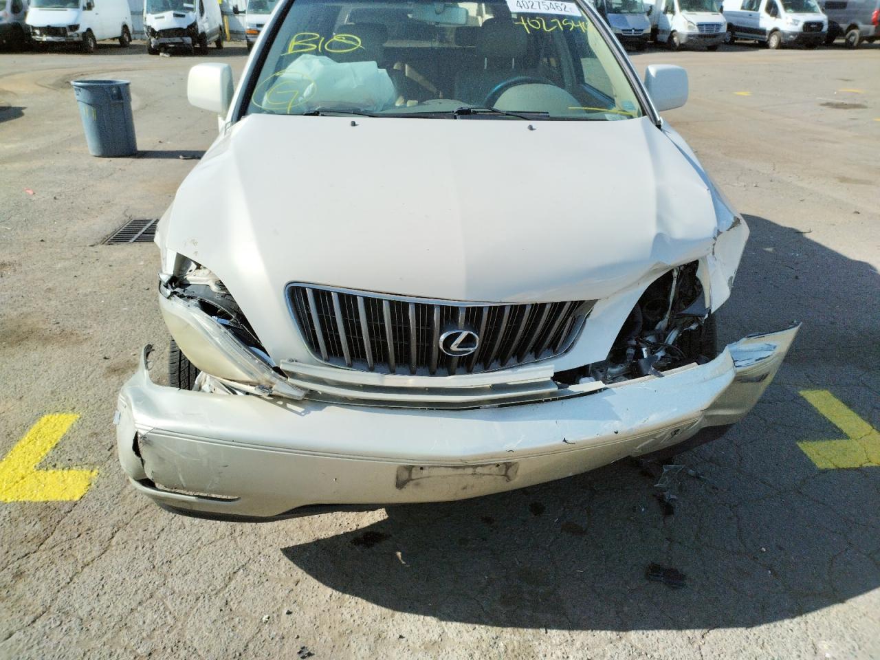 Photo 9 from auction – 2000 LEXUS RX 300 with VIN JT6GF10U9Y0063557