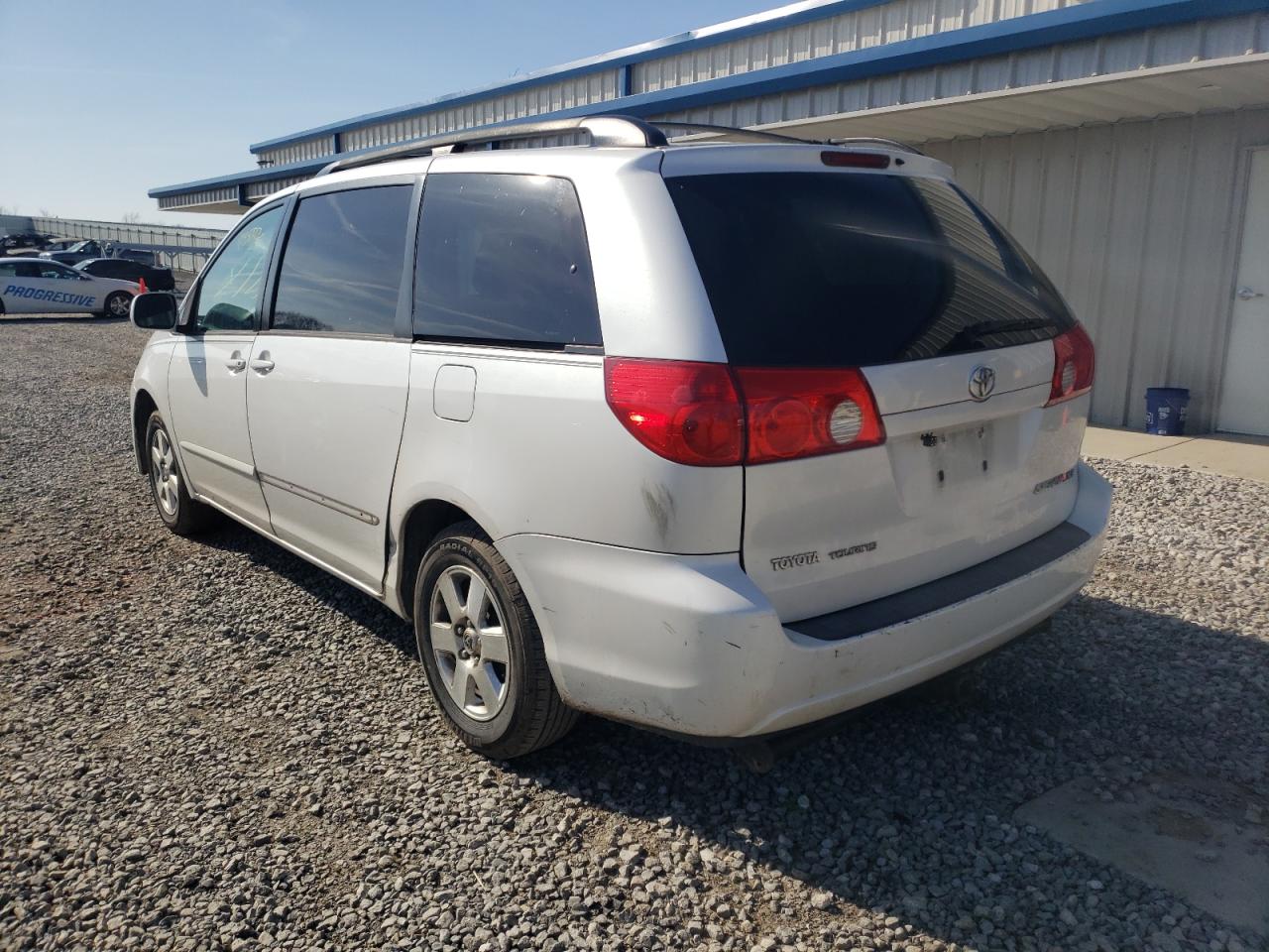 Photo 3 from auction – 2006 TOYOTA SIENNA XLE with VIN 5TDZA22C86S497487