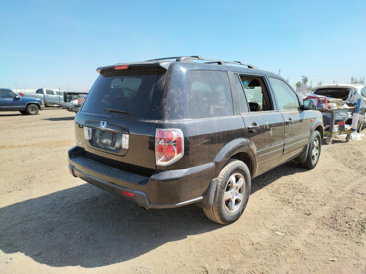 Photo 4 from auction – 2006 HONDA PILOT EX with VIN 5FNYF28586B016602