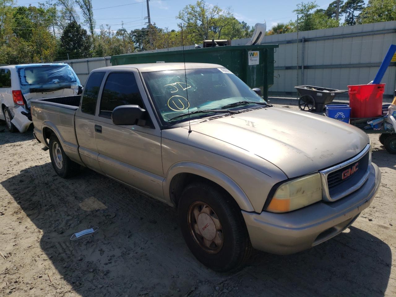 GMC SONOMA 2003 with VIN 1GTCS19XX38166450 - Photo from auction