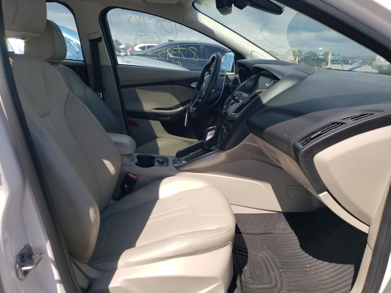 Photo 5 from auction – 2012 FORD FOCUS SEL with VIN 1FAHP3M23CL445305