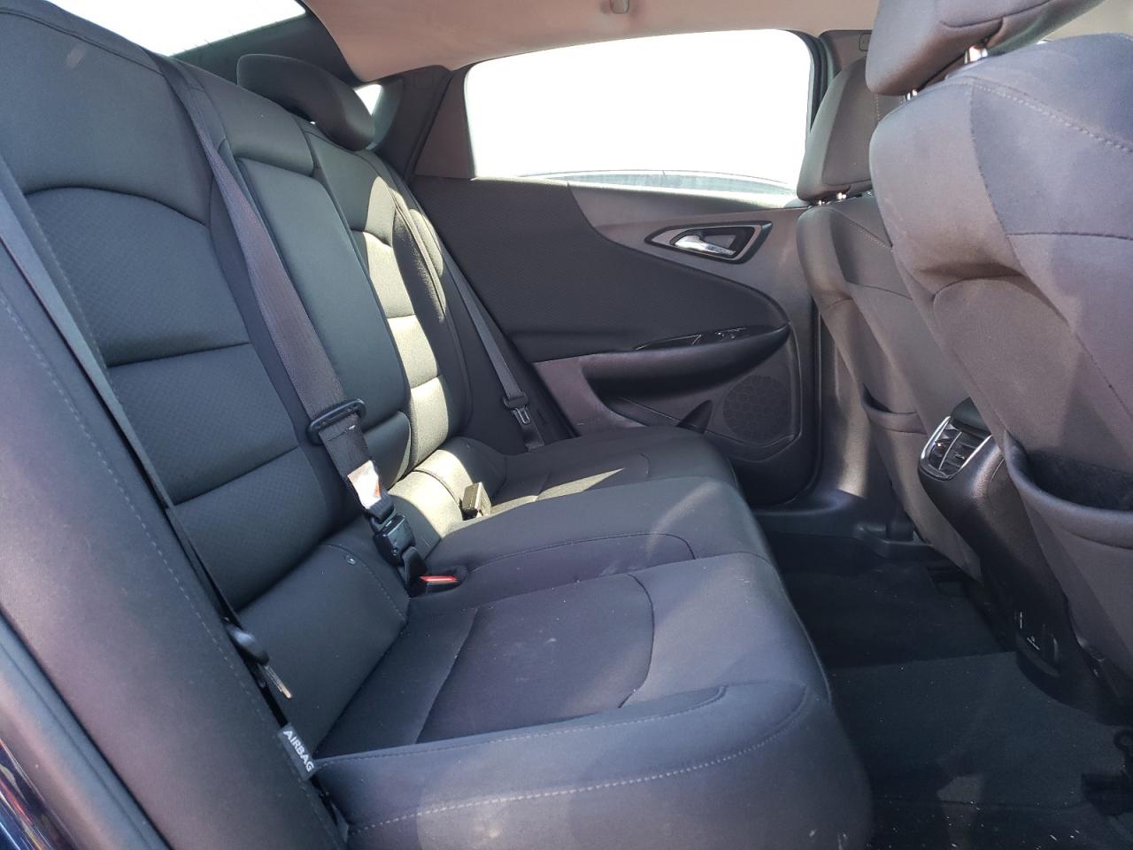 Photo 6 from auction – 2016 CHEVROLET MALIBU LT with VIN 1G1ZE5ST1GF334633