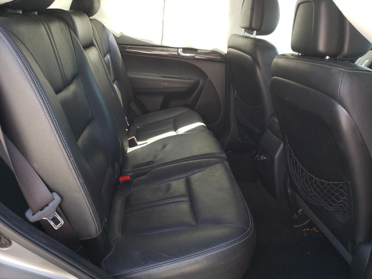Photo 6 from auction – 2011 KIA SORENTO EX with VIN 5XYKU3A1XBG122285
