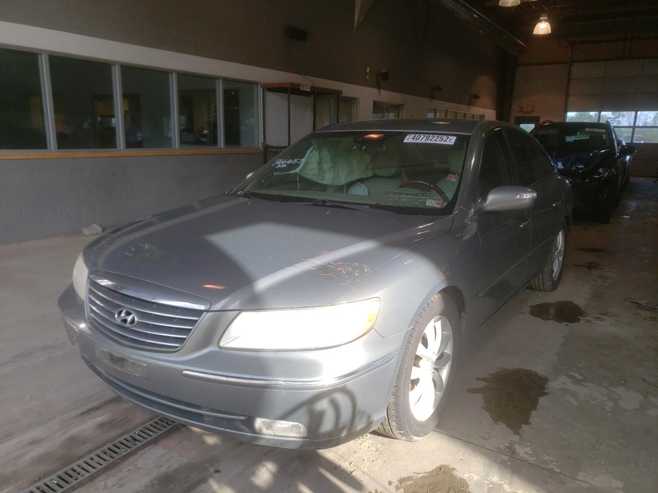 Photo 2 from auction – 2008 HYUNDAI AZERA SE with VIN KMHFC46F08A263482
