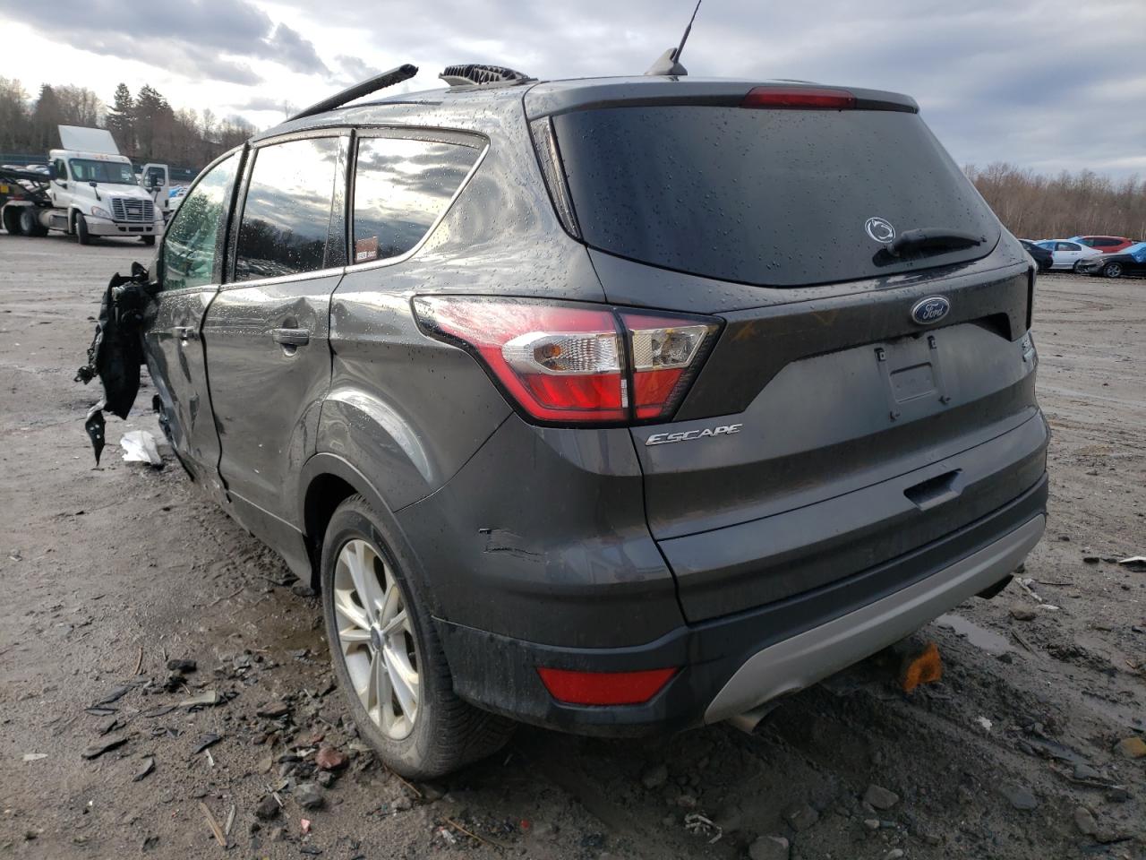 Photo 3 from auction – 2018 FORD ESCAPE SE with VIN 1FMCU9GD3JUB79140