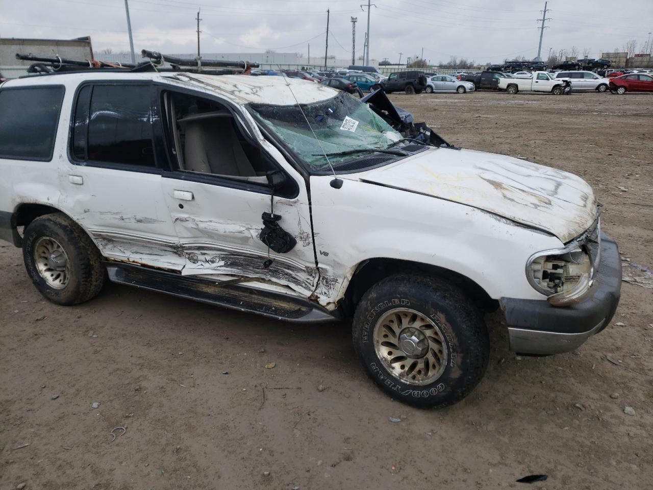 Photo 9 from auction – 2000 FORD EXPLORER X with VIN 1FMZU83P7YZA75266