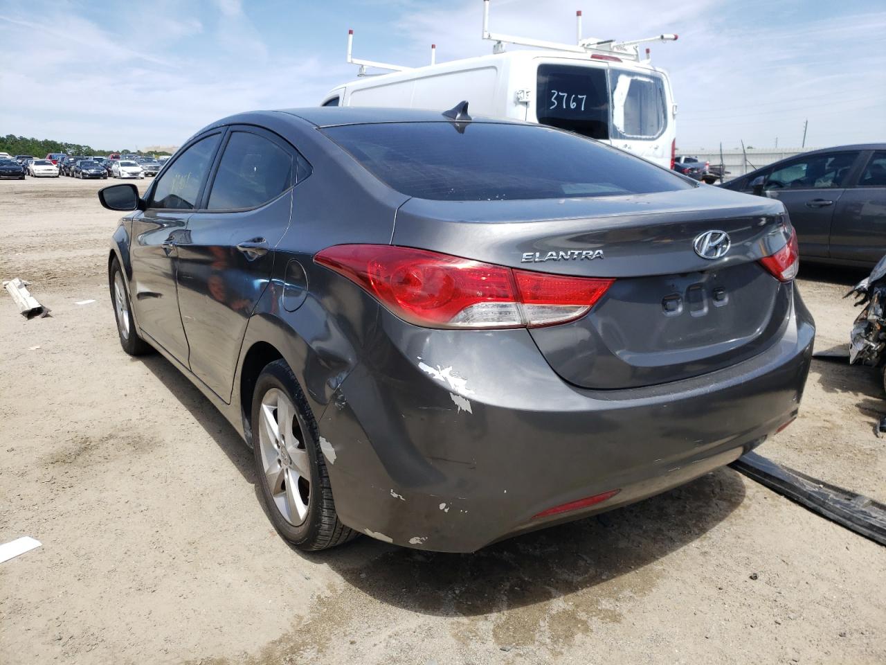 Photo 3 from auction – 2011 HYUNDAI ELANTRA GL with VIN KMHDH4AE0BU120951