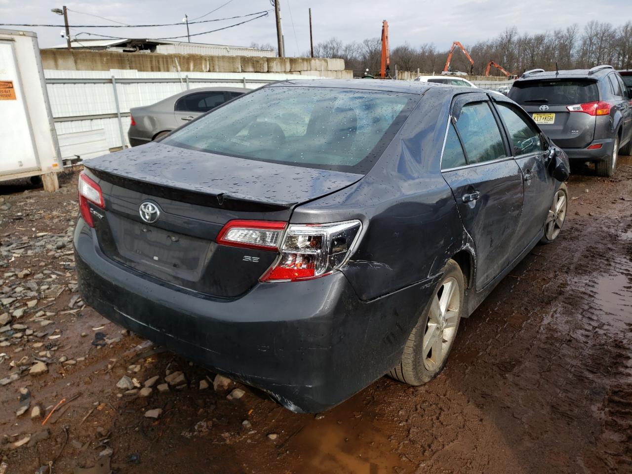 Photo 4 from auction – 2014 TOYOTA CAMRY L with VIN 4T1BF1FK5EU302109