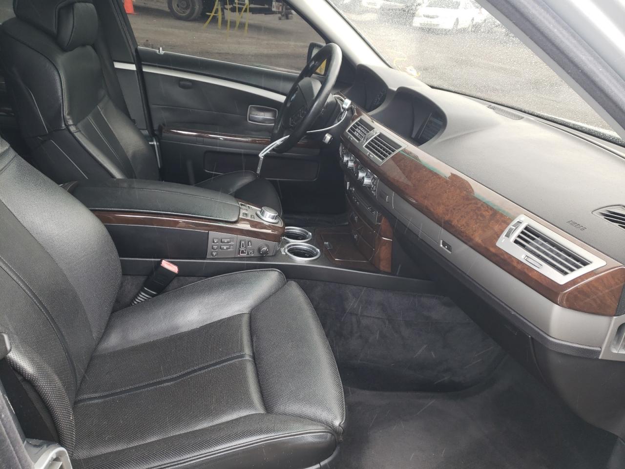 Photo 5 from auction – 2007 BMW 750 I with VIN WBAHL83587DT08338