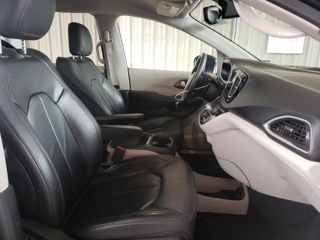 Photo 5 from auction – 2017 CHRYSLER PACIFICA T with VIN 2C4RC1BG5HR805282