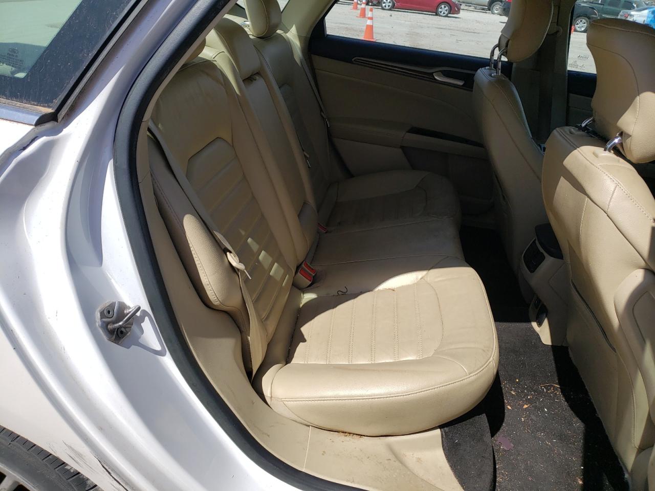 Photo 6 from auction – 2013 FORD FUSION SE with VIN 3FA6P0LU3DR171843