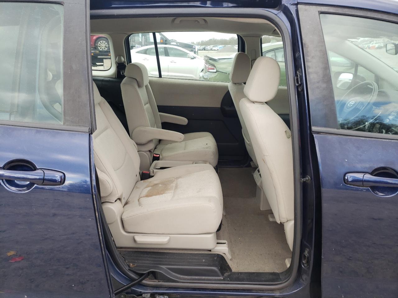 Photo 6 from auction – 2010 MAZDA 5 with VIN JM1CR2W34A0385631