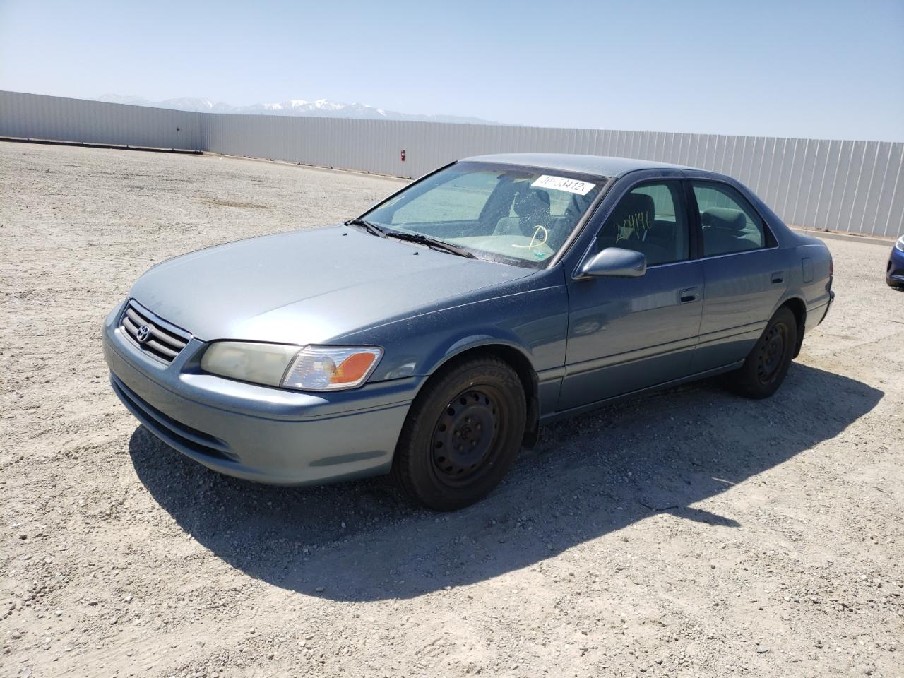 Photo 2 from auction – 2001 TOYOTA CAMRY CE with VIN JT2BG22K310602710