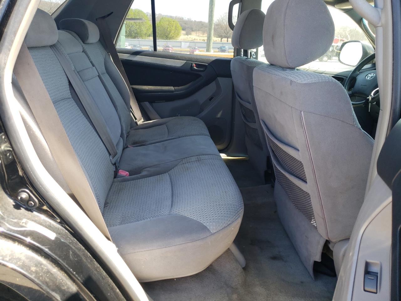 Photo 6 from auction – 2004 TOYOTA 4RUNNER SR with VIN JTEBU14R240038746