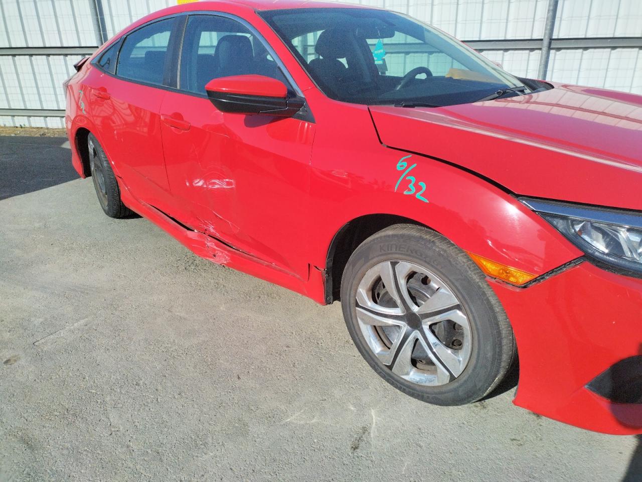 Photo 9 from auction – 2016 HONDA CIVIC LX with VIN 2HGFC2F56GH519321