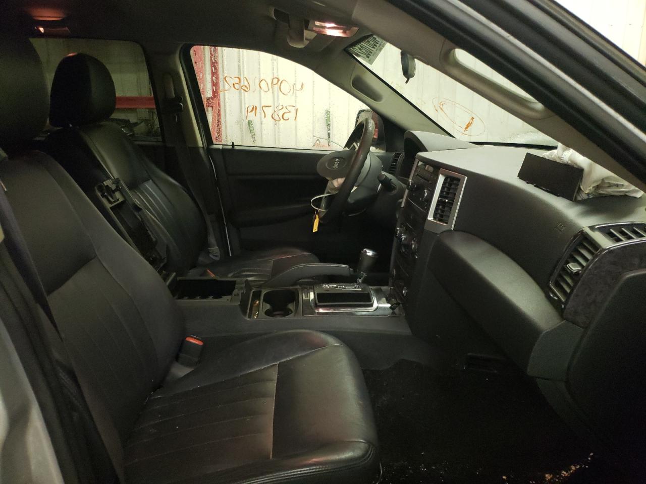 Photo 5 from auction – 2008 JEEP GRAND CHER with VIN 1J8GR48K28C158909
