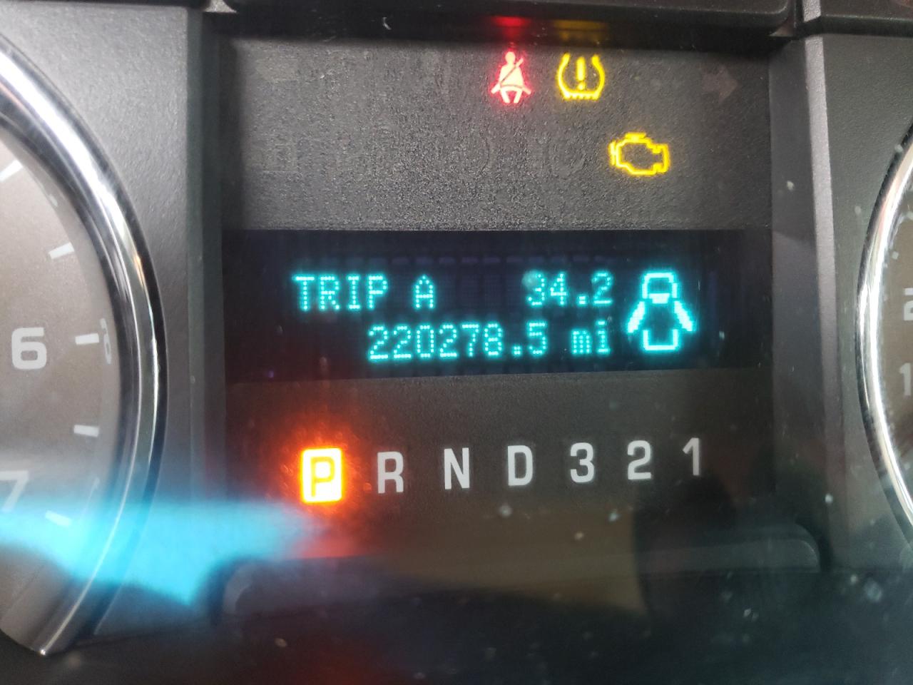 Photo 8 from auction – 2010 FORD F150 SUPER with VIN 1FTFX1EV5AFC17199