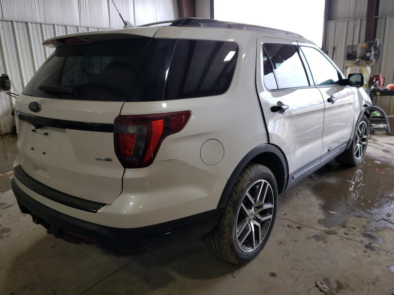 Photo 4 from auction – 2018 FORD EXPLORER S with VIN 1FM5K8GT7JGA86703