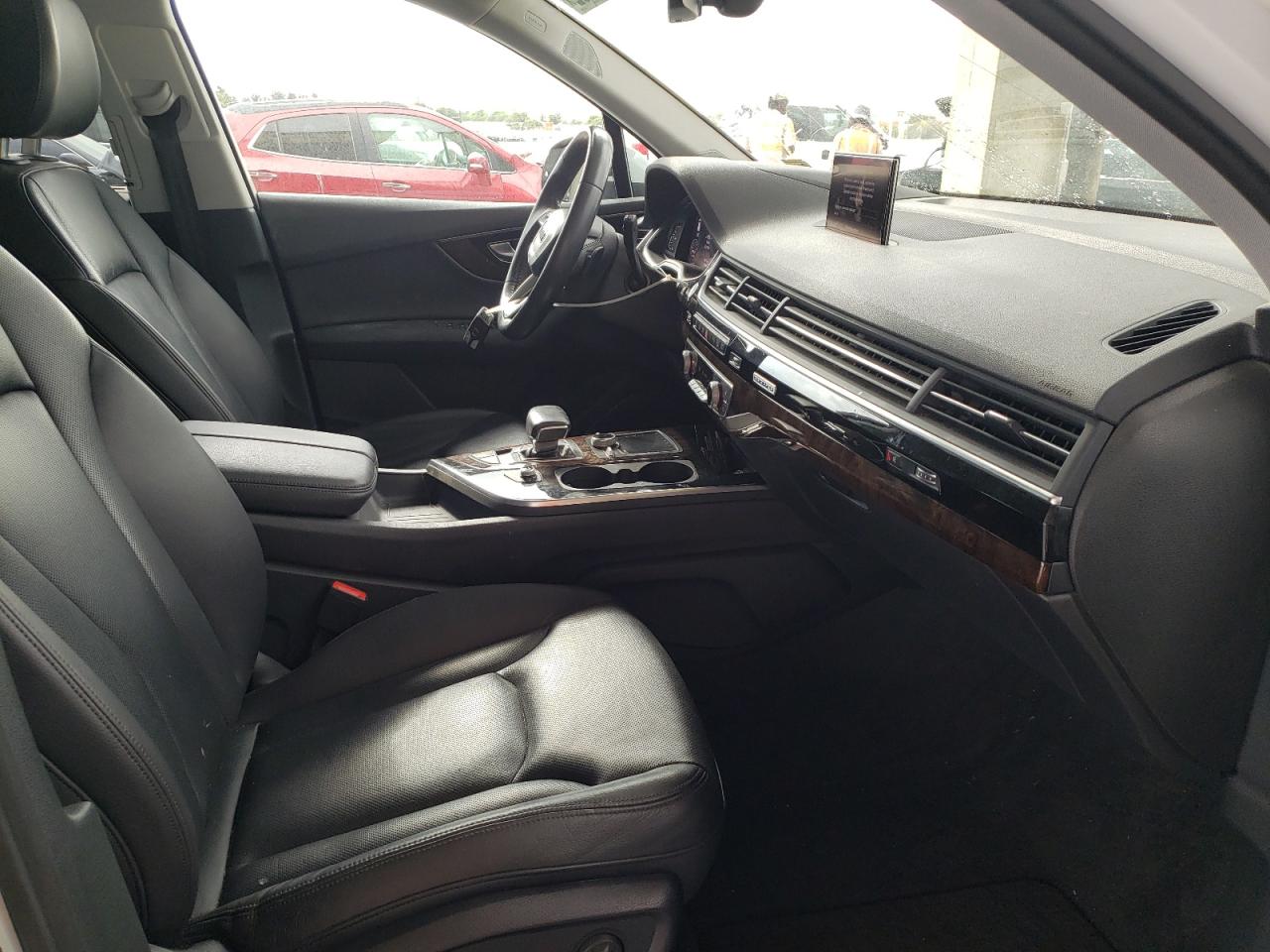 Photo 5 from auction – 2018 AUDI Q7 PRESTIG with VIN WA1VAAF72JD015309