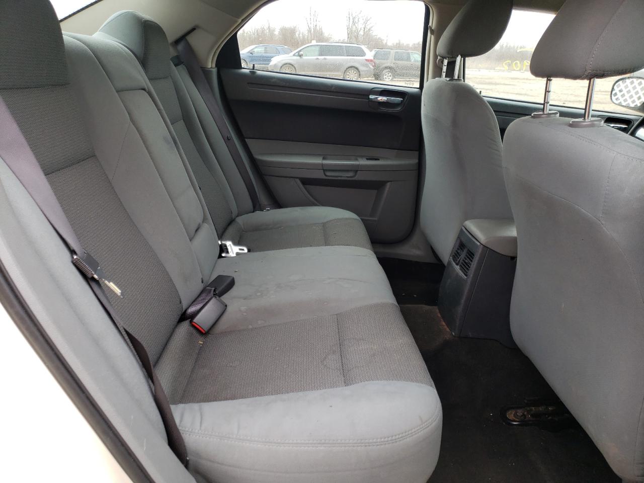 Photo 6 from auction – 2005 CHRYSLER 300 with VIN 2C3JA43R25H594732