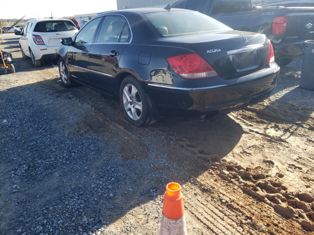 Photo 3 from auction – 2005 ACURA RL with VIN JH4KB16545C005413