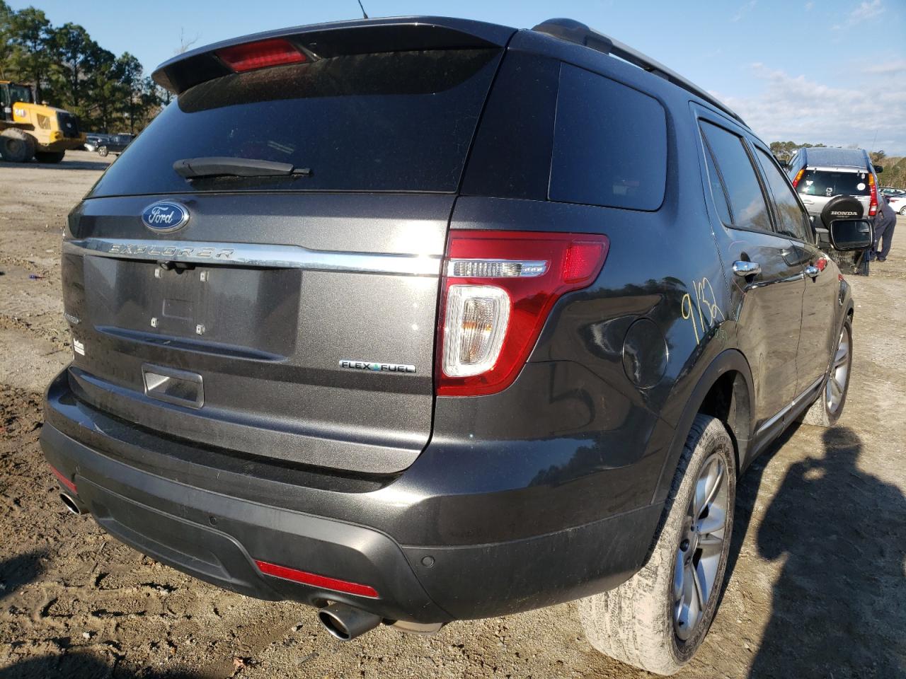 Photo 4 from auction – 2015 FORD EXPLORER L with VIN 1FM5K7F81FGB97388