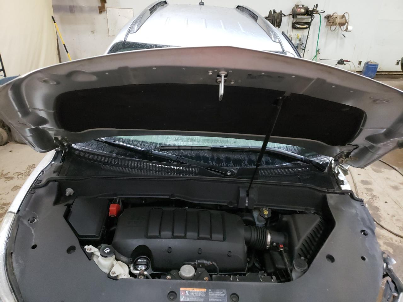 Photo 7 from auction – 2017 BUICK ENCLAVE with VIN 5GAKRAKD5HJ282020
