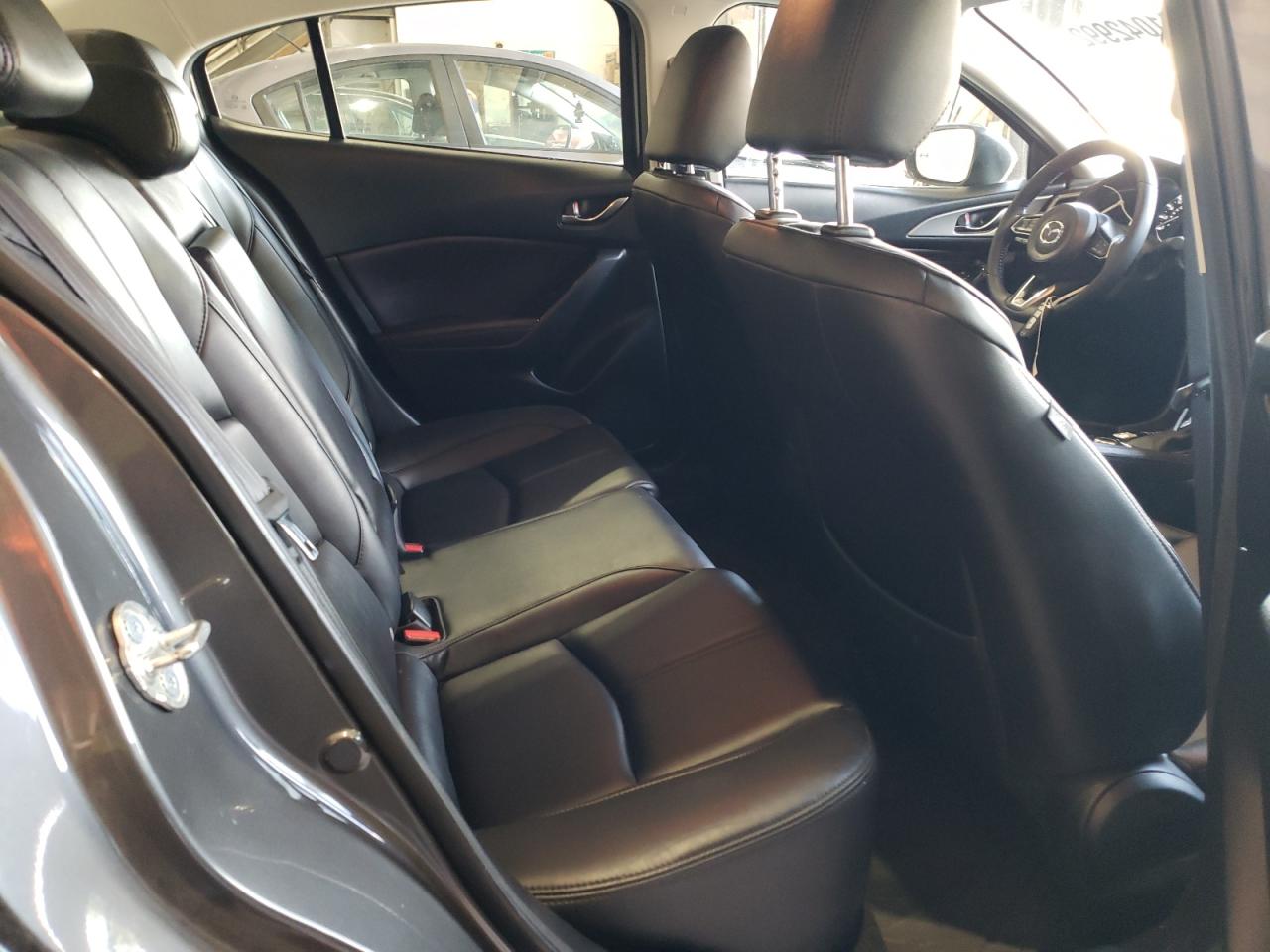 Photo 6 from auction – 2017 MAZDA 3 TOURING with VIN 3MZBN1V75HM118279