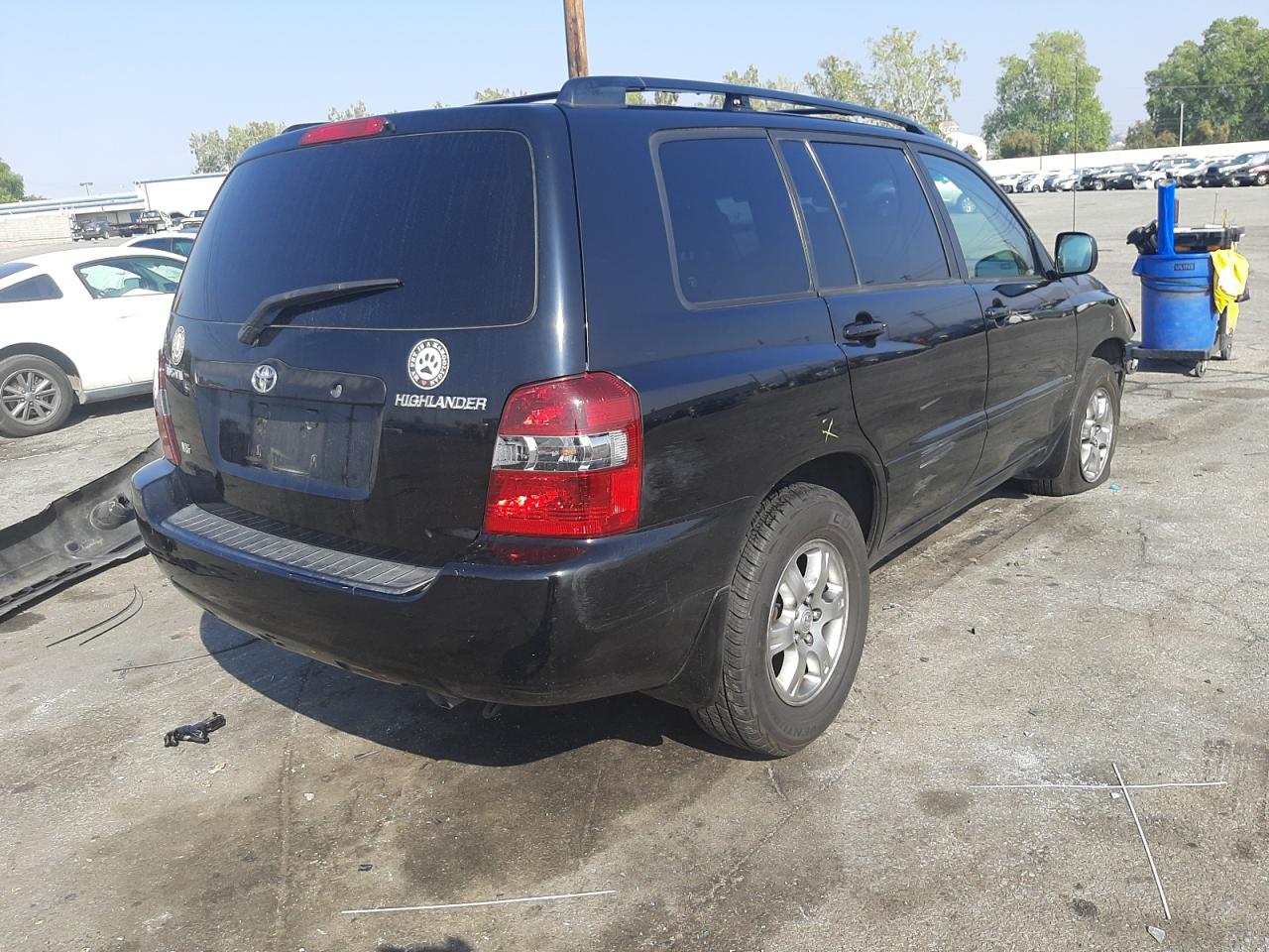 Photo 4 from auction – 2004 TOYOTA HIGHLANDER with VIN JTEGP21A840042219