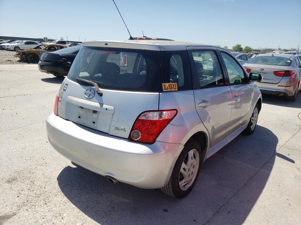 Photo 4 from auction – 2006 TOYOTA SCION with VIN JTKKT624660139943