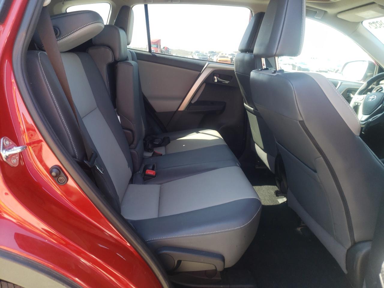 Photo 6 from auction – 2015 TOYOTA RAV4 LIMIT with VIN 2T3YFREV6FW141220