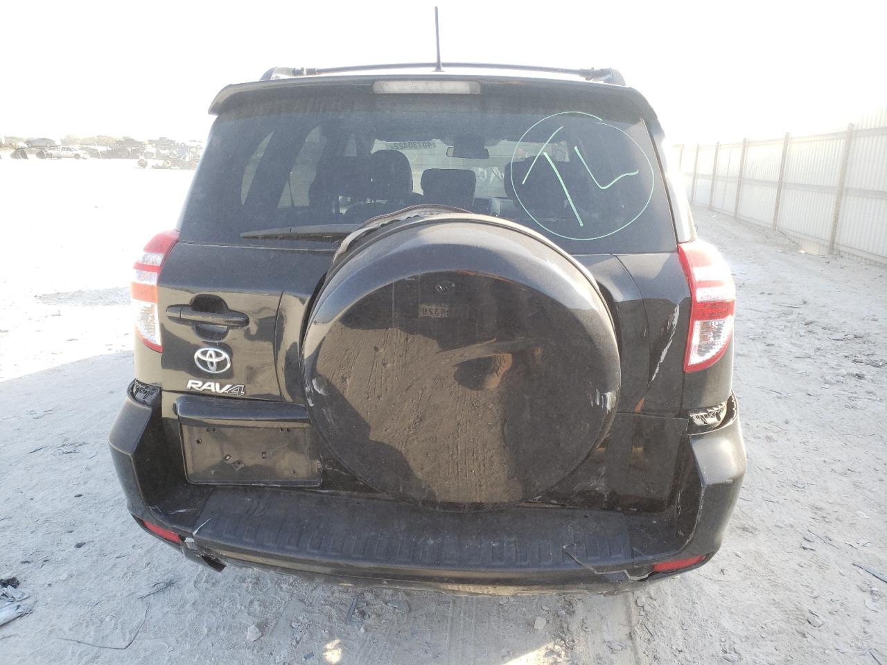 Photo 9 from auction – 2011 TOYOTA RAV4 with VIN 2T3ZF4DVXBW085852