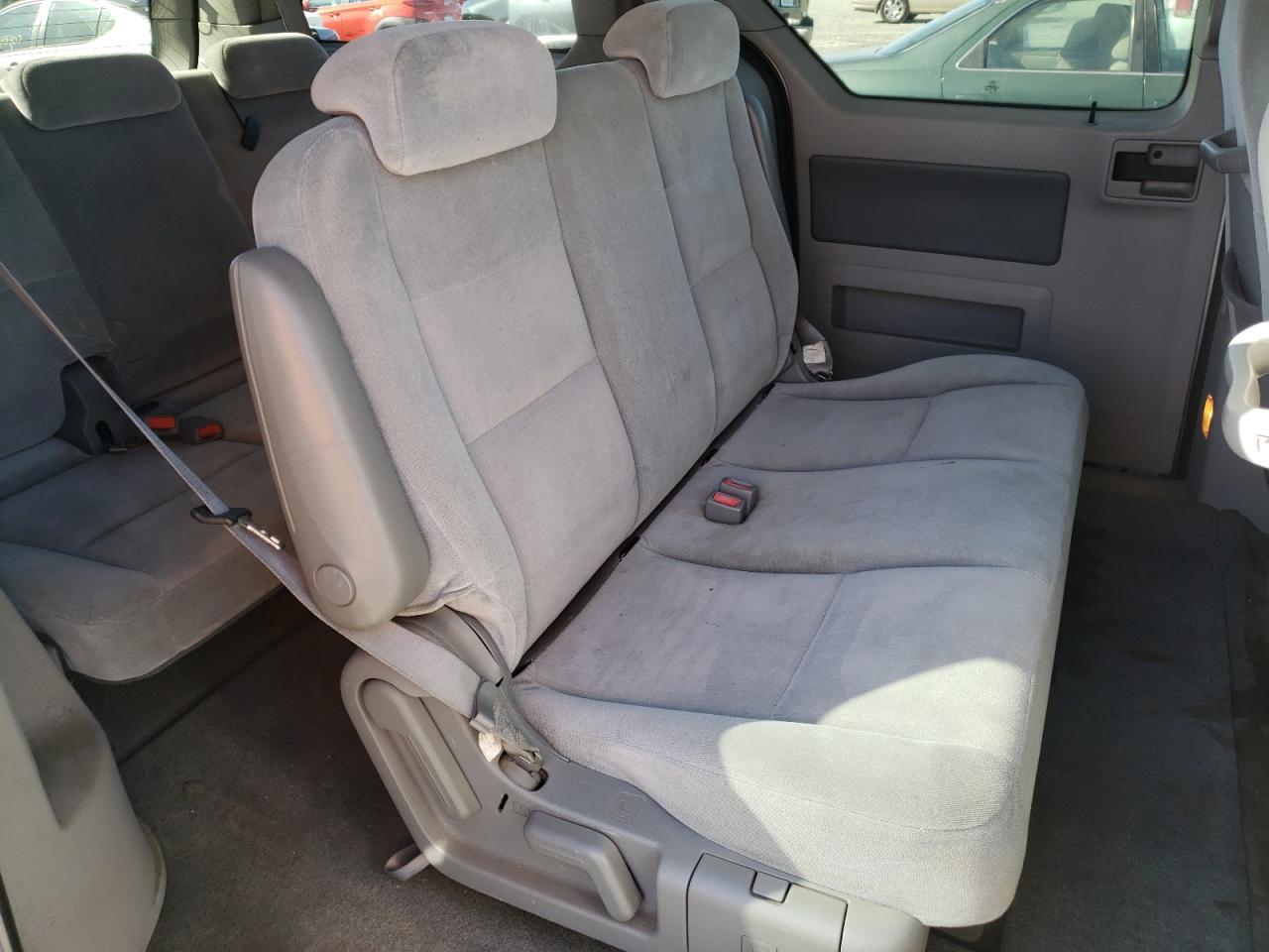 Photo 6 from auction – 2004 FORD FREESTAR S with VIN 2FMZA57614BA13111