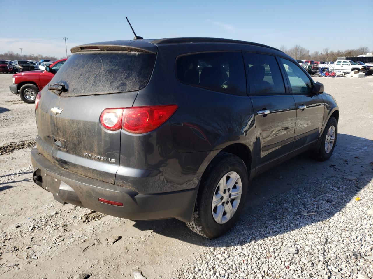 Photo 4 from auction – 2011 CHEVROLET TRAVERSE L with VIN 1GNKRFED6BJ117535