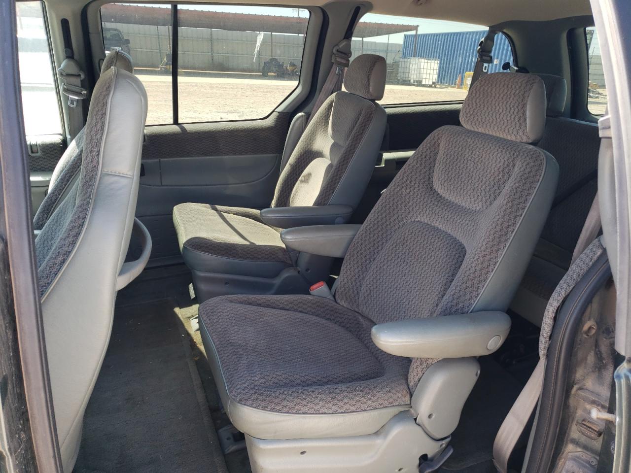 Photo 6 from auction – 2000 DODGE GRAND CARA with VIN 1B4GP44L0YB647887