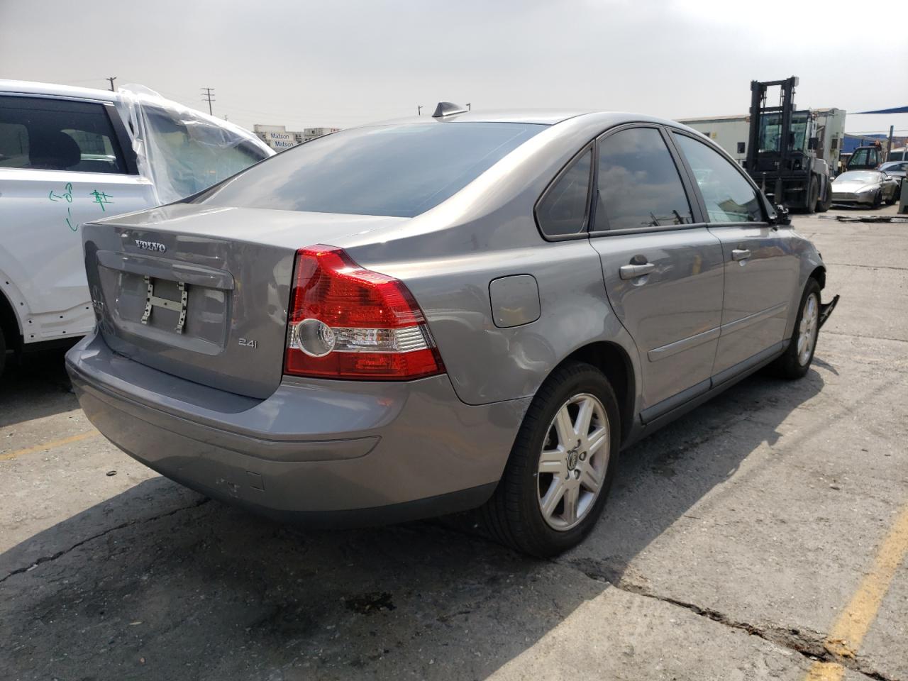 Photo 4 from auction – 2006 VOLVO S40 2.4I with VIN YV1MS382X62208932