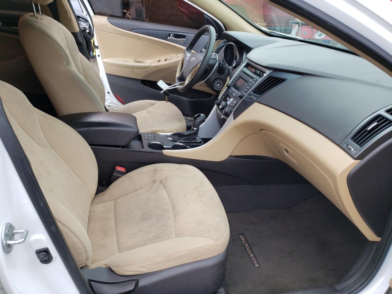 Photo 5 from auction – 2014 HYUNDAI SONATA GLS with VIN 5NPEB4AC1EH870835