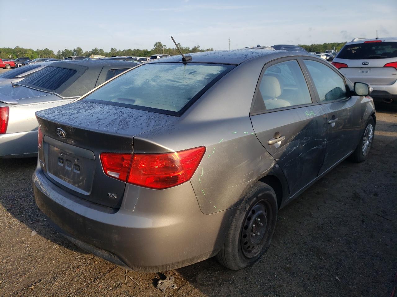 Photo 4 from auction – 2010 KIA FORTE EX with VIN KNAFU4A26A5086681