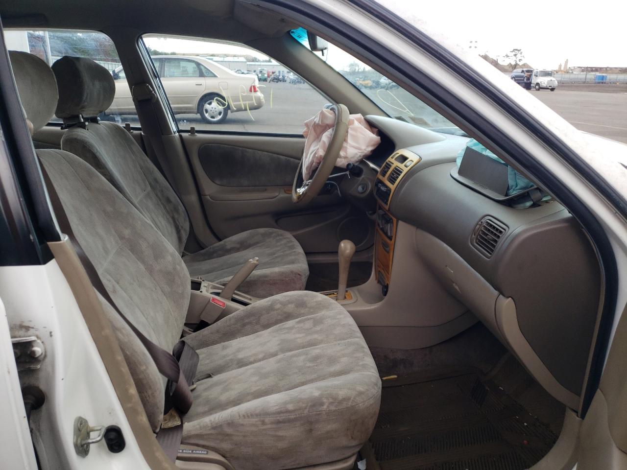 Photo 5 from auction – 1998 TOYOTA COROLLA VE with VIN 2T1BR18E2WC038476