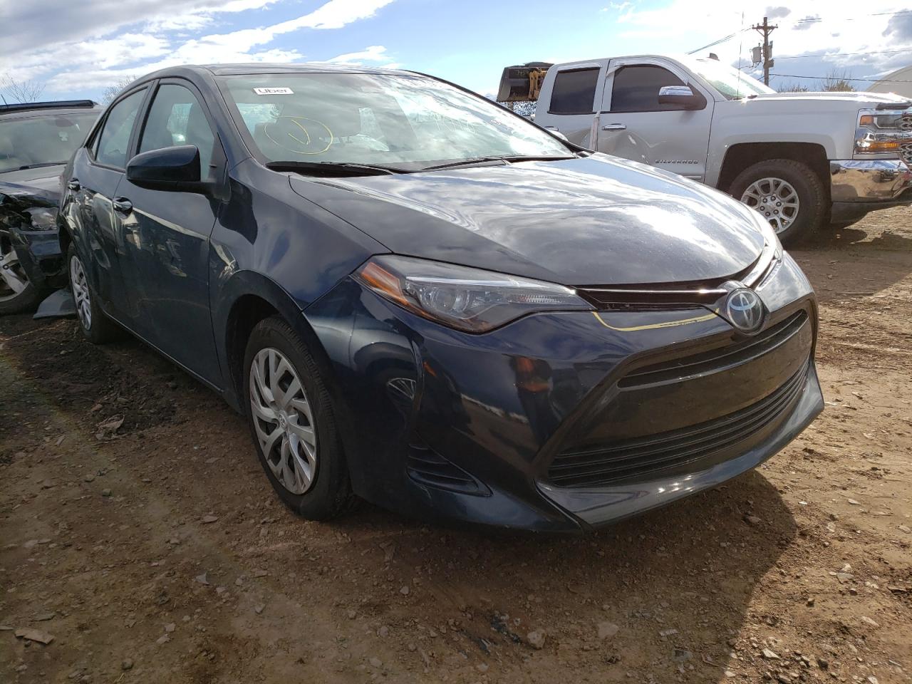 TOYOTA COROLLA L 2018 with VIN 5YFBURHE2JP835543 - Photo from auction