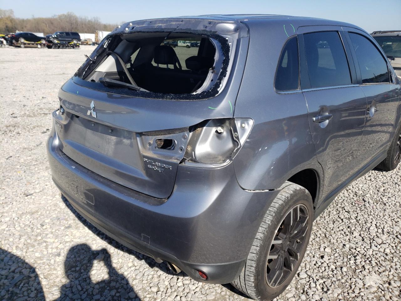 Фото 9 с аукциона – 2015 MITSUBISHI OUTLANDER с VIN 4A4AP4AU6FE017544
