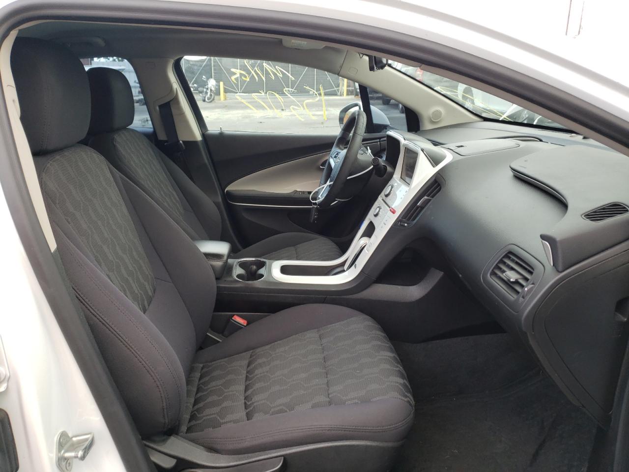 Photo 5 from auction – 2013 CHEVROLET VOLT with VIN 1G1RE6E42DU112331