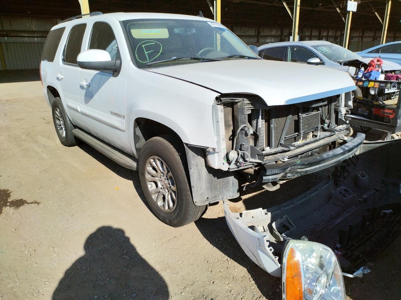 GMC YUKON 2007 with VIN 1GKFC13037R397989 - Photo from auction