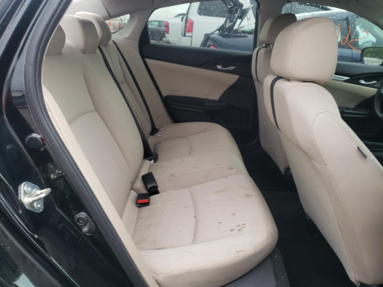 Photo 6 from auction – 2017 HONDA CIVIC LX with VIN 19XFC2F54HE055134